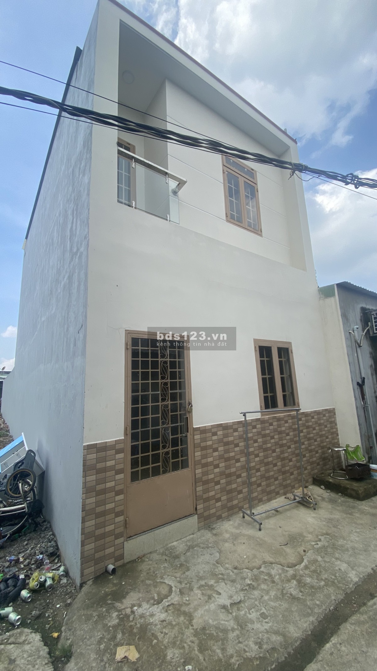 Bán nhà chính chủ 2 MT, 1 trệt 1 lầu, hẻm xe hơi