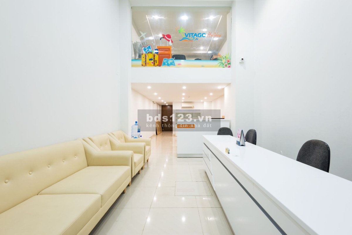 Cho thuê mặt bằng văn phòng, dịch vụ, kinh doanh, Showroom. Nội thất đầy đủ
