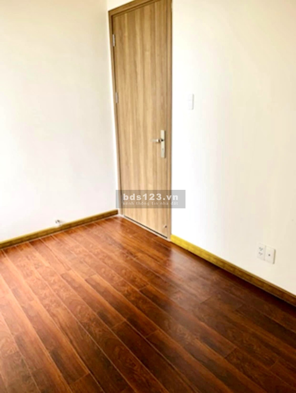 Cho thuê căn hộ 2 phòng ngủ 71m2 có thể làm văn phòng và ở