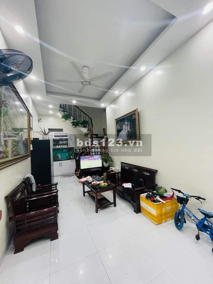 Bán nhà đẹp Tôn Đức Thắng, Đống Đa 34m2, 4 tầng, mt 3.3m, giá 4.45 tỷ.