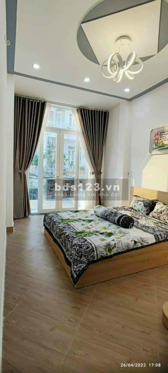 Ra riêng bán nhà D2 BT 65M, 2.2ty950, SHR, có nội thất đầy đủ. Có sân thượng. SHR chính chủ. LH LÂM
