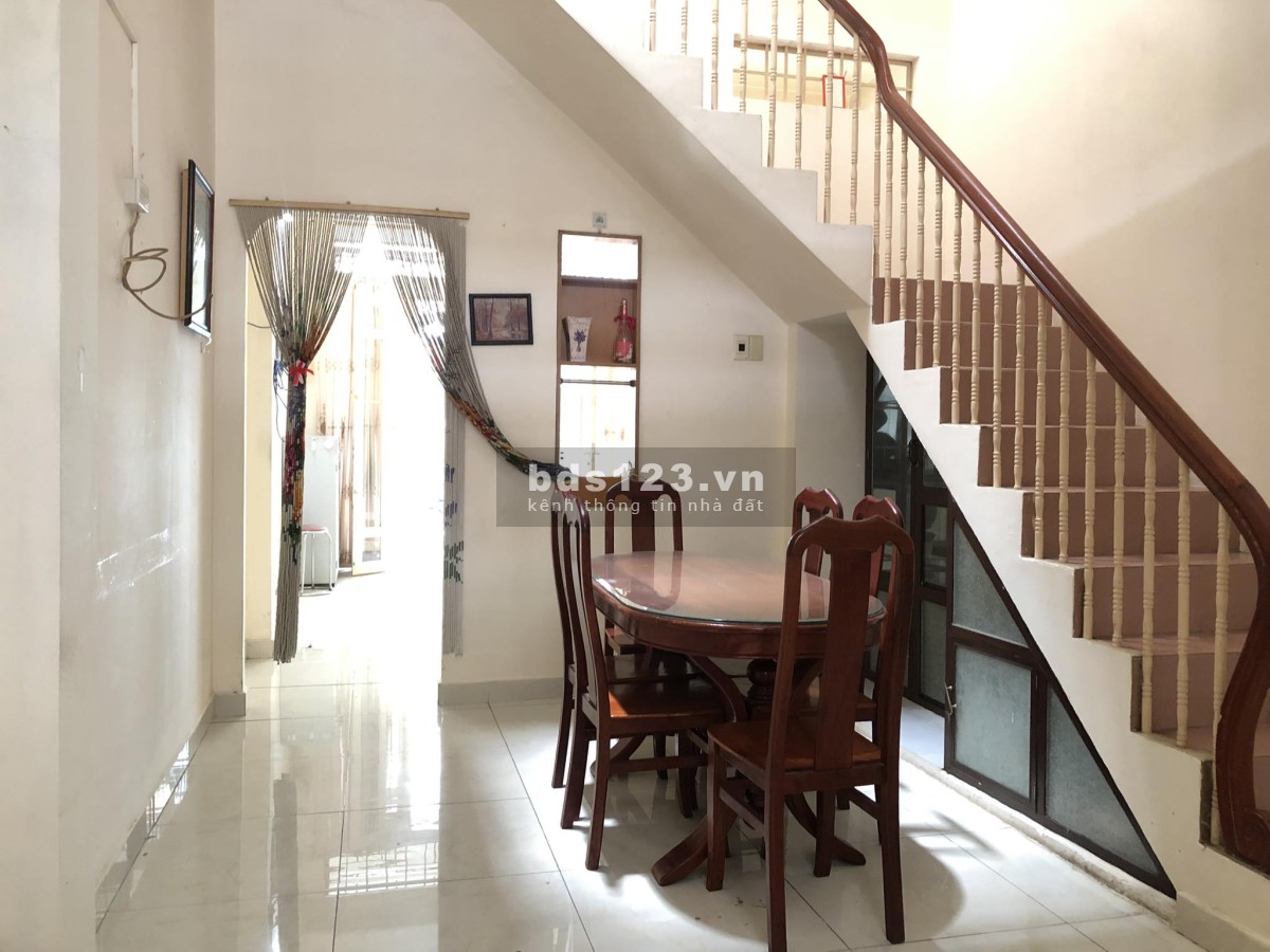 Cần cho thuê nhà hẻm 392 Cao Thắng Quận 10, ( Đối Diện hồ Kỳ Hòa )