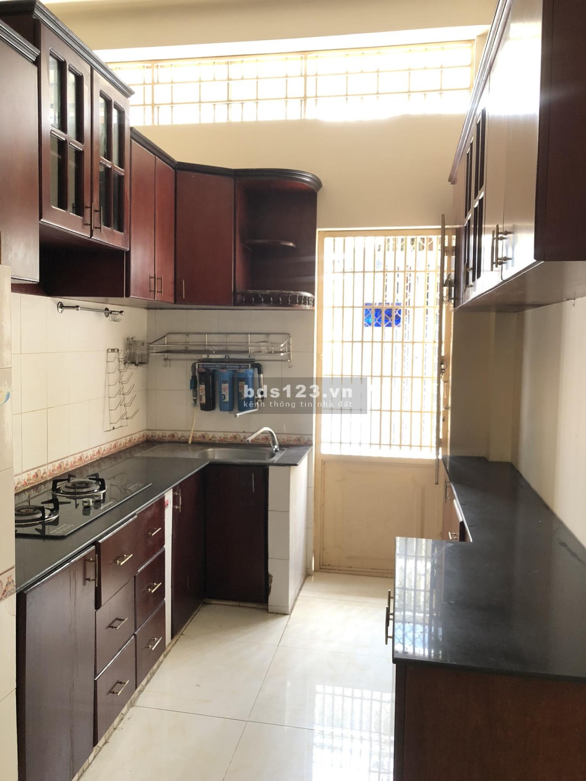Cần cho thuê nhà hẻm 392 Cao Thắng Quận 10, ( Đối Diện hồ Kỳ Hòa )