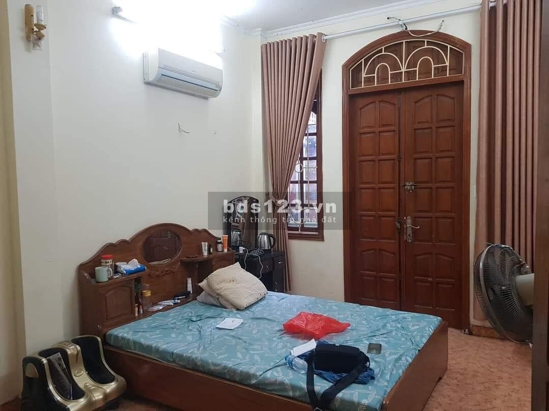 Gấp! Bán đất tặng nhà Hoa Bằng, Cầu Giấy 62m2 mặt tiền 5,3m