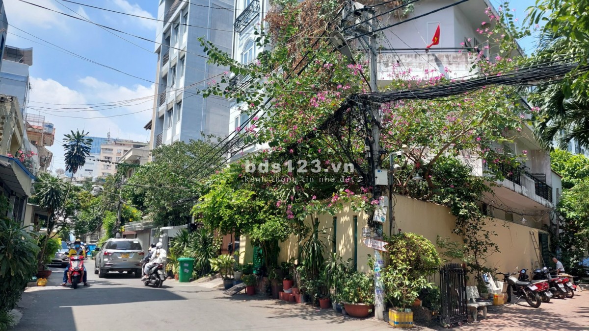 Bán nhà 3L HXH 8m đường Nguyễn Cửu Vân, P.17, BT (6x12.5m 74M GIÁ 12.9 Tỷ Góc 2 MT) View Lanmark 81