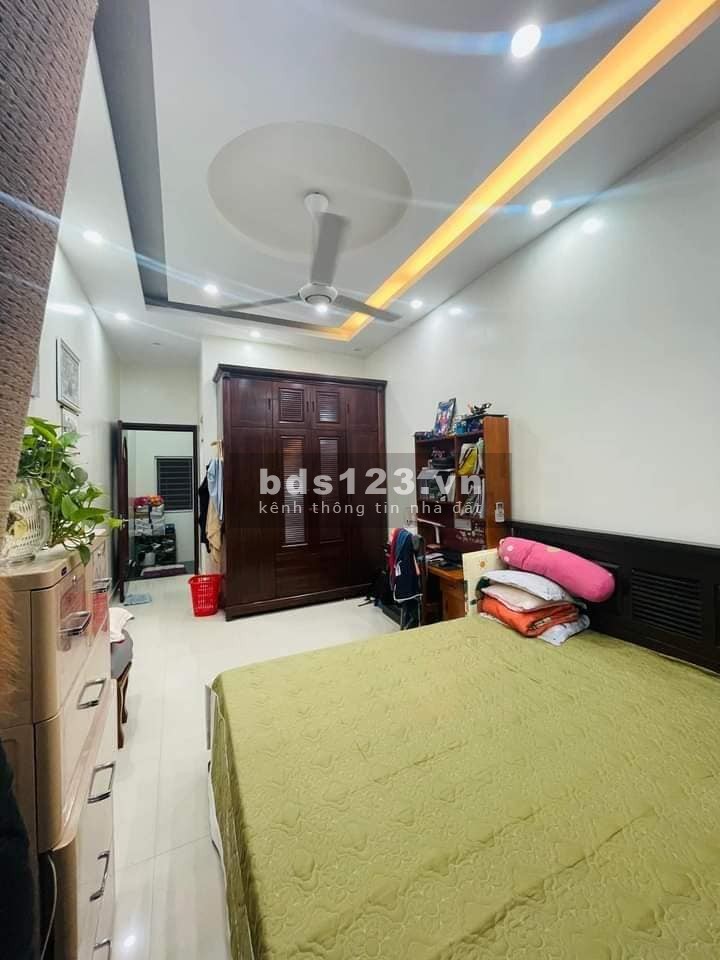 Bán nhà đẹp Tôn Đức Thắng, Đống Đa 34m2, 4 tầng, mt 3.3m, giá 4.45 tỷ.