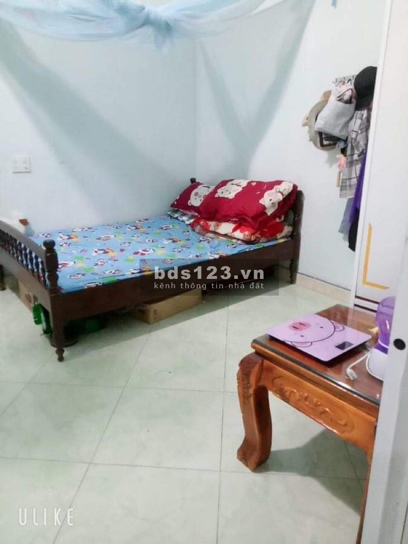 chính chủ cần bán gấp nhà cấp 4 mới xây 2 phòng ngủ 1 bếp nhà vs đầy đủ tiện nghi