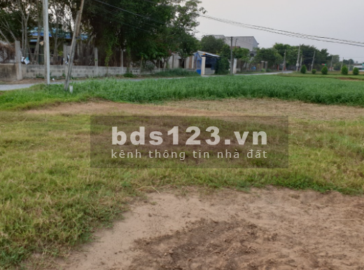 Tôi chính chủ cần bán gấp đám đất 150m2, gần ubnd Phước Đông giá 500tr