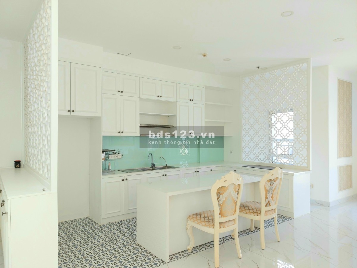 Bán Penthouse khu Sunrise City, Q7, Nguyễn Hữu Thọ. Đối diện siêu thị Lotter Mart (gần Phú Mỹ Hưng)
