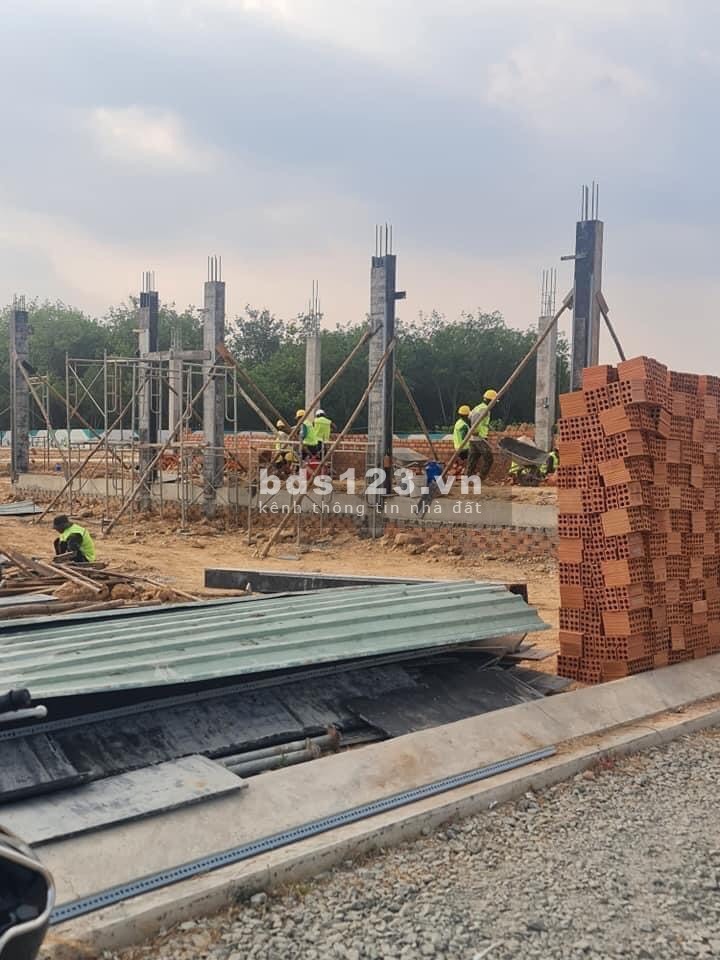Chính chủ cần bán lại lô đất ngay trung tâm kcn Visip 2 Bình Dương