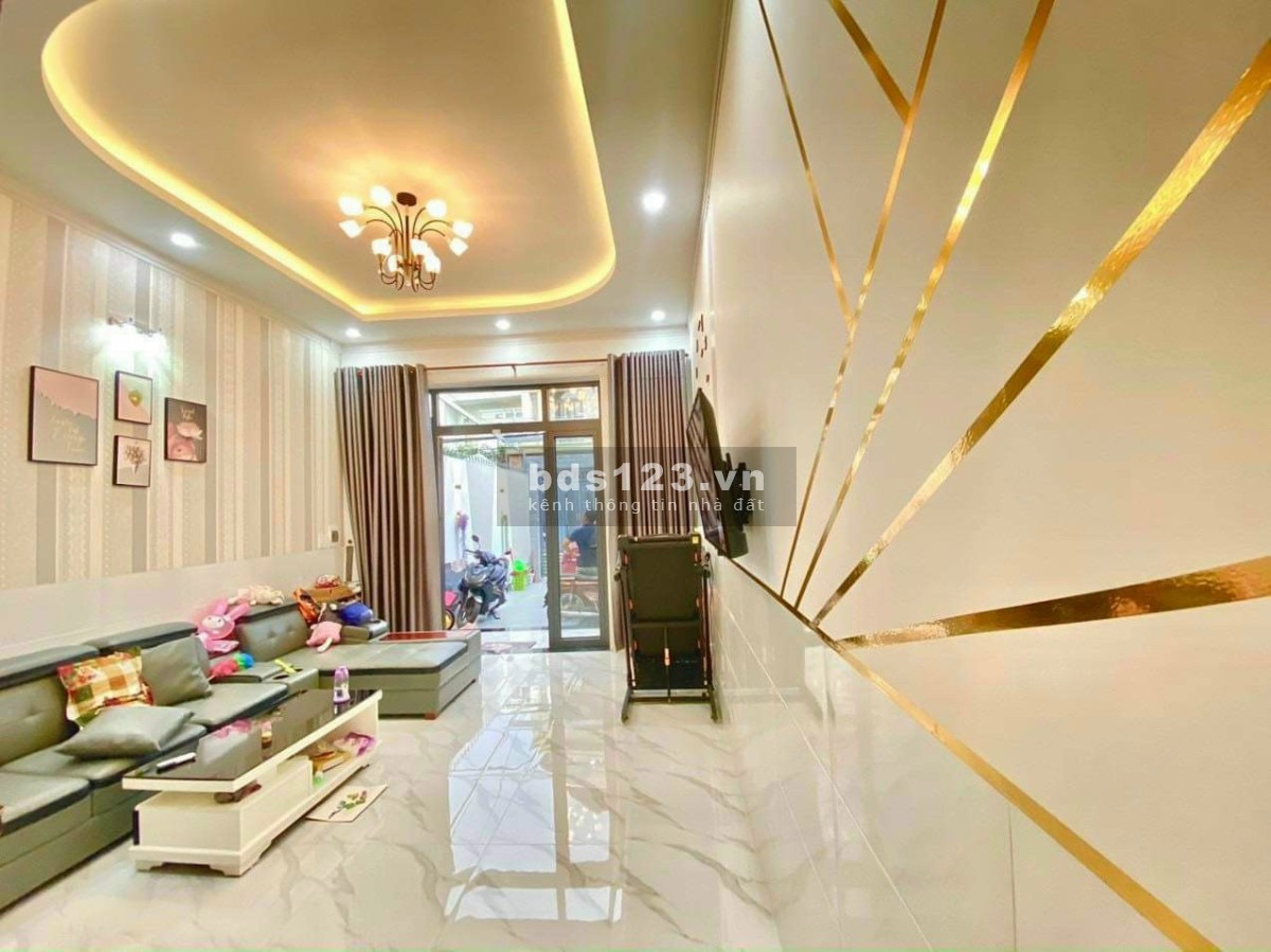 Bán nhà lầu siêu sang gần hồ bơi Phương Nam, đường nhựa 6m thông chỉ 3ty890