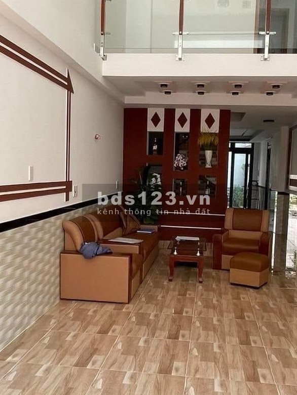 Mặt tiền thụt Hoa Đào, xe hơi ngủ nhà 5 tầng đẹp, vừa ở vừa KD, tặng NT, 60m2, nhỉnh 15 tỷ