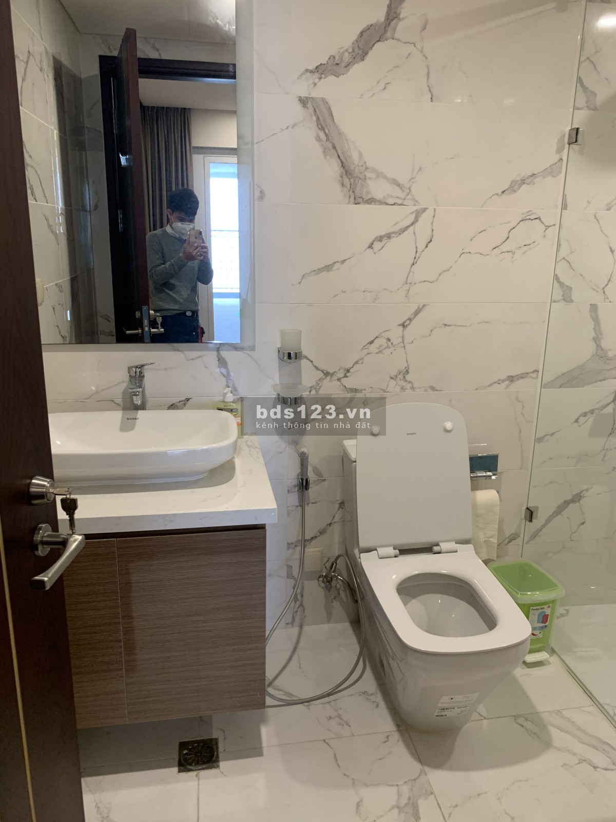 CC Cho thuê gấp CH Sapphire Palace, 120m2, 3 phòng ngủ, đầy đủ nội thất giá 15tr/th. LH: 0813238686