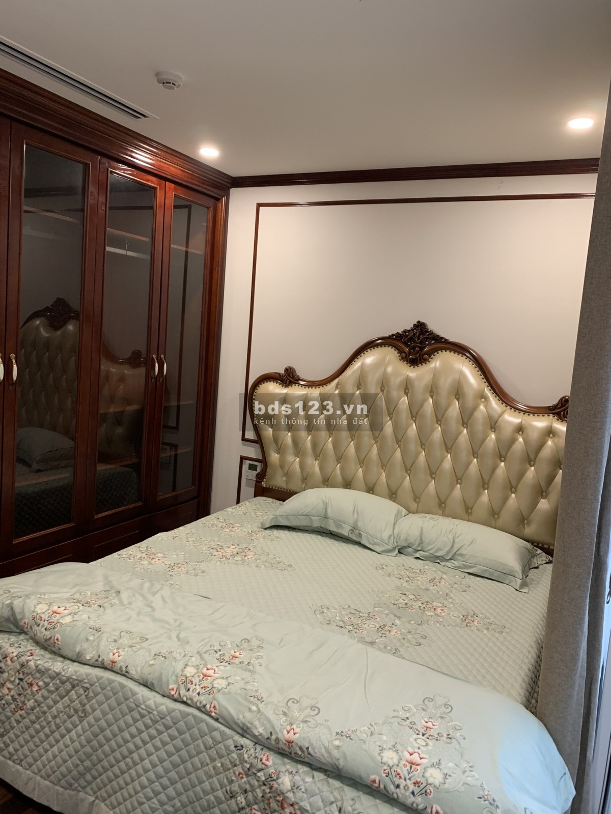 CC Cho thuê gấp CH Sapphire Palace, 120m2, 3 phòng ngủ, đầy đủ nội thất giá 15tr/th. LH: 0813238686