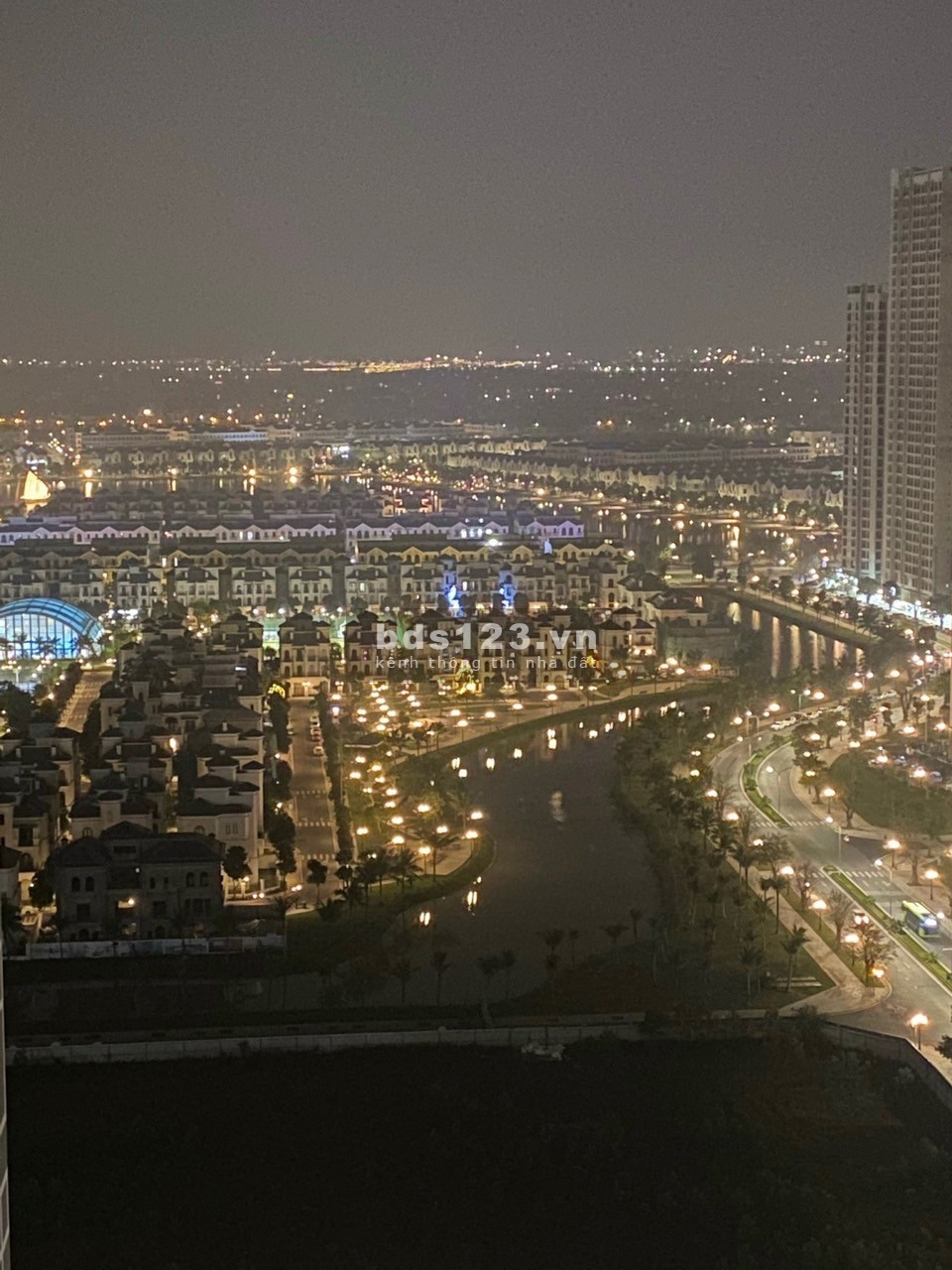 Chính chủ cho thuê căn hộ 3PN full nội thất cao cấp view Vinuni cực đẹp Vinhomes Ocean Park