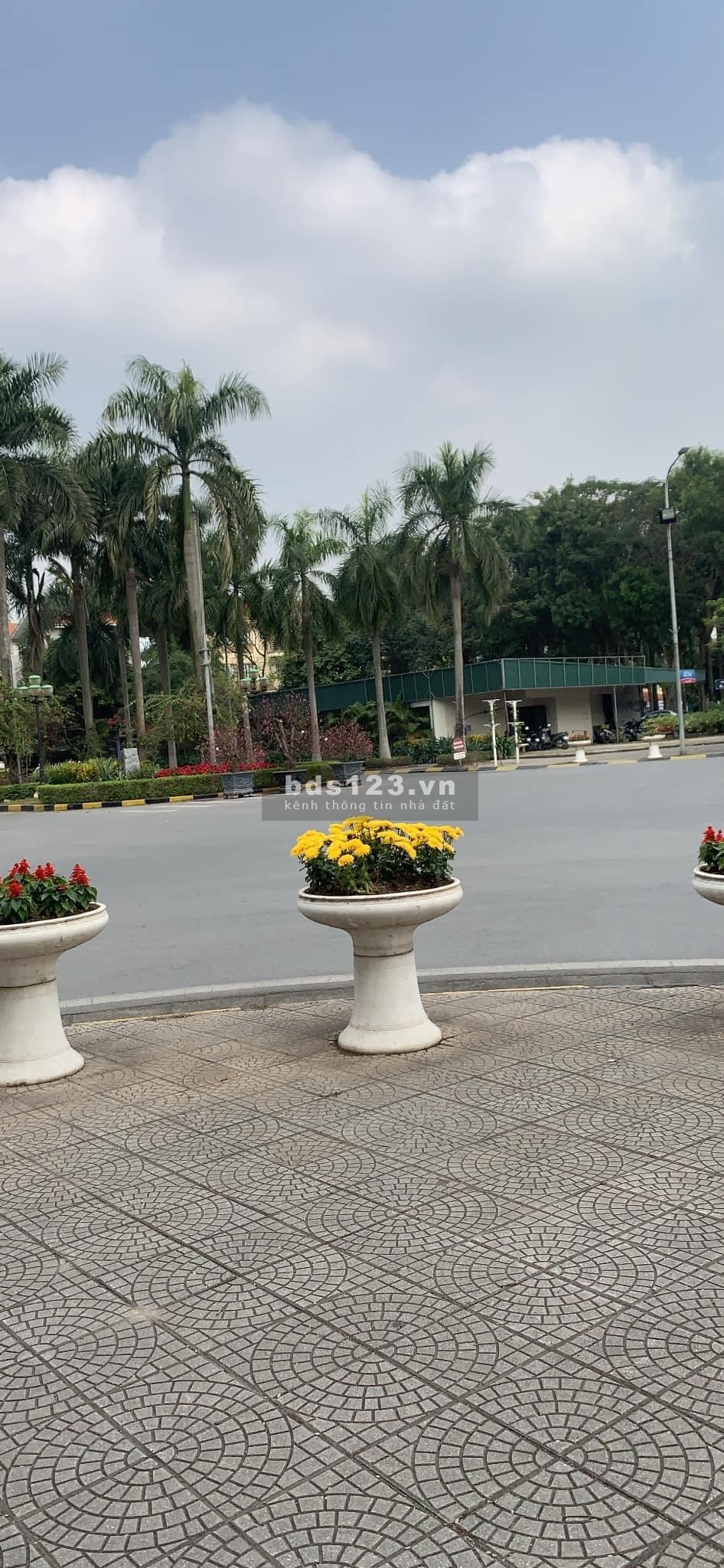 Bán chung cư kđt Đặng Xá 70m 2pn , 2 wc tầng cao thoáng mát 0975271035