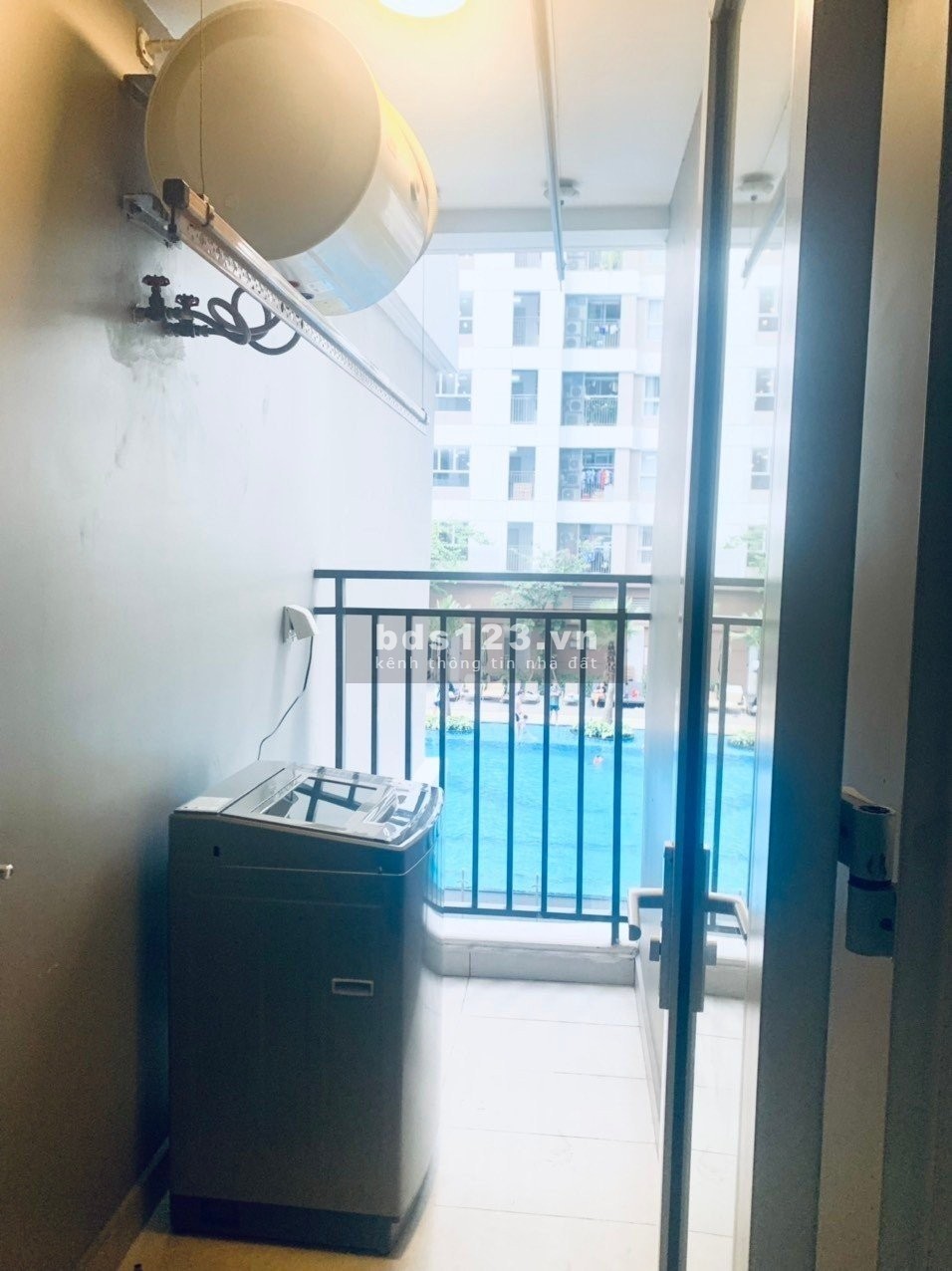 Bán gấp căn hộ Hùng Vương Plaza 120m2 3PN 2ty330 nội thất cao cấp + có suất ô tô LH A Lâm