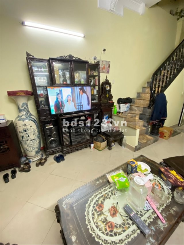 Bán nhà mặt ngõ Trung Liệt khu trung t m Đống Đa 45m2 x 5 tầng 7.5 tỷ ô tô qua cửa