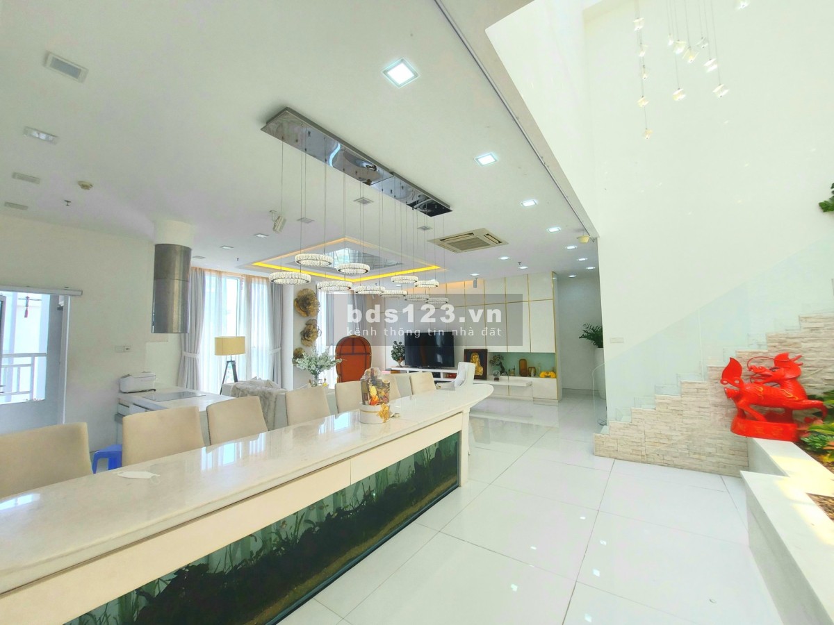 Bán căn Penthouse Sunrise City, Nguyễn Hữu Thọ, Q7, đối diện siêu thị Lotte Mart (gần Phú Mỹ Hưng).