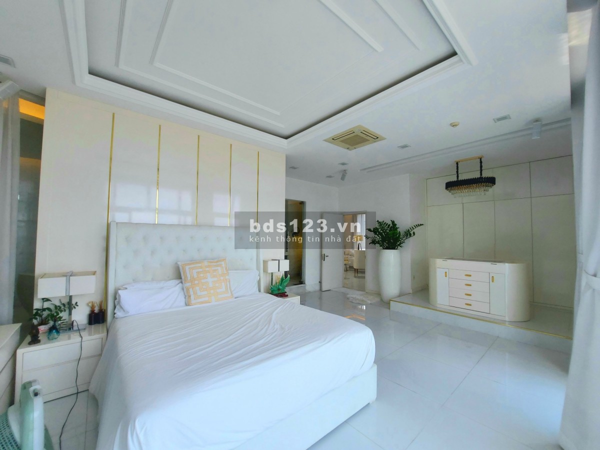 Bán căn Penthouse Sunrise City, Nguyễn Hữu Thọ, Q7, đối diện siêu thị Lotte Mart (gần Phú Mỹ Hưng).