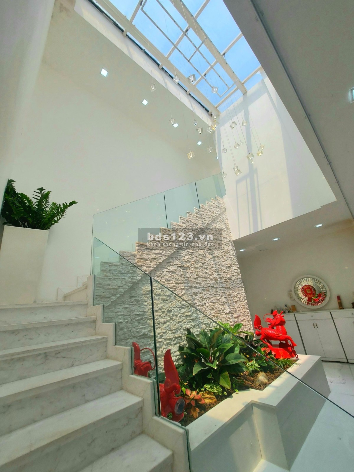 Bán căn Penthouse Sunrise City, Nguyễn Hữu Thọ, Q7, đối diện siêu thị Lotte Mart (gần Phú Mỹ Hưng).