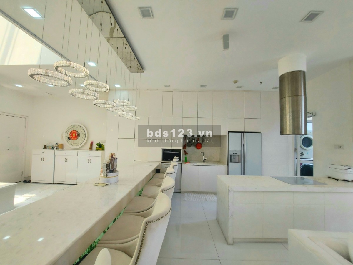 Bán căn Penthouse Sunrise City, Nguyễn Hữu Thọ, Q7, đối diện siêu thị Lotte Mart (gần Phú Mỹ Hưng).