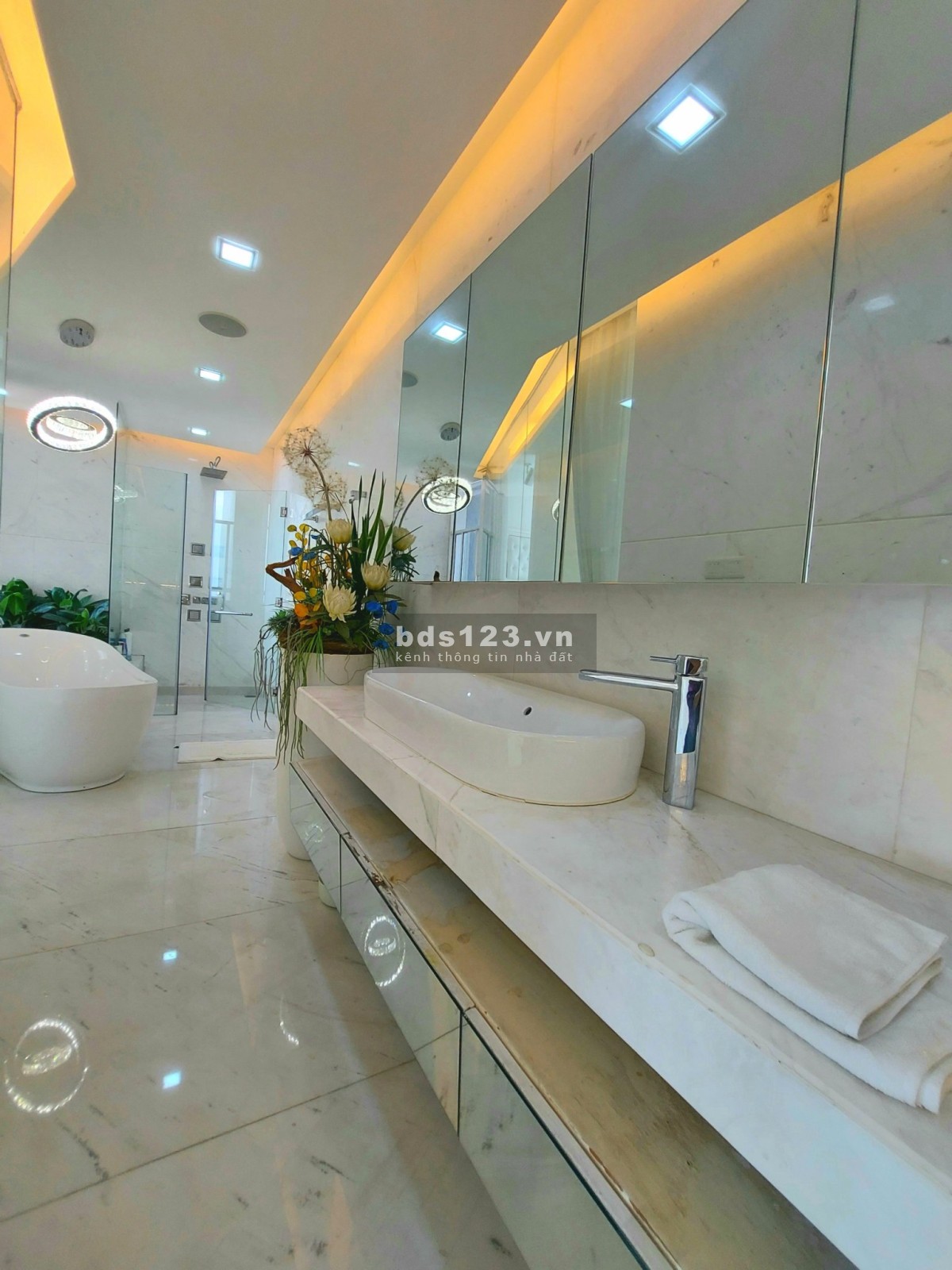 Bán căn Penthouse Sunrise City, Nguyễn Hữu Thọ, Q7, đối diện siêu thị Lotte Mart (gần Phú Mỹ Hưng).