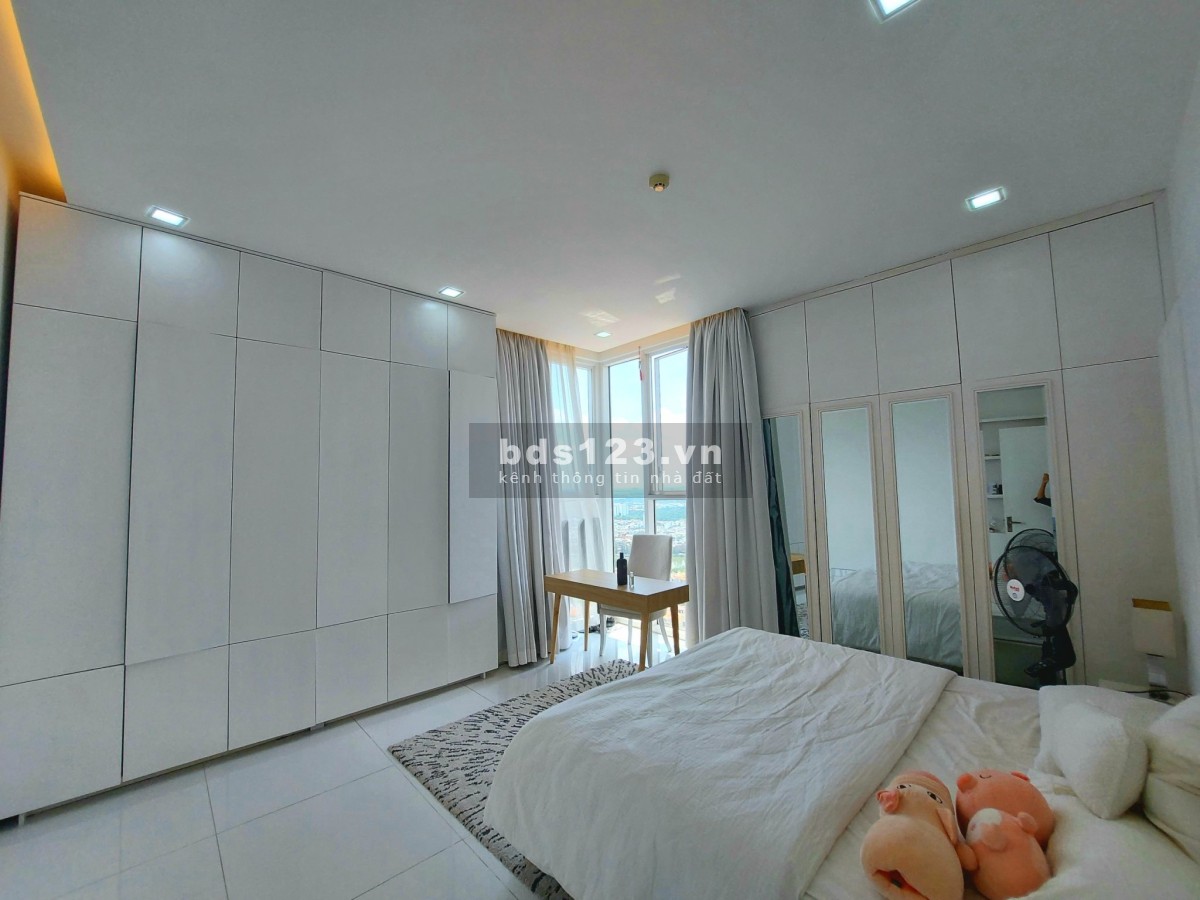 Bán căn Penthouse Sunrise City, Nguyễn Hữu Thọ, Q7, đối diện siêu thị Lotte Mart (gần Phú Mỹ Hưng).