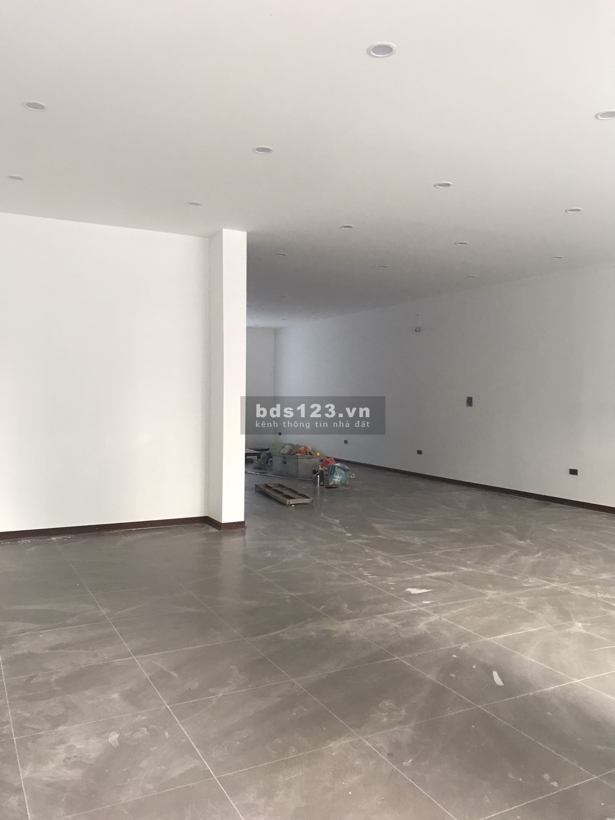 Cho thuê Biệt thự Geleximco Lê Trọng Tấn, Hà Đông. Căn góc DT 266m2, 4 tầng. Giá 35tr
