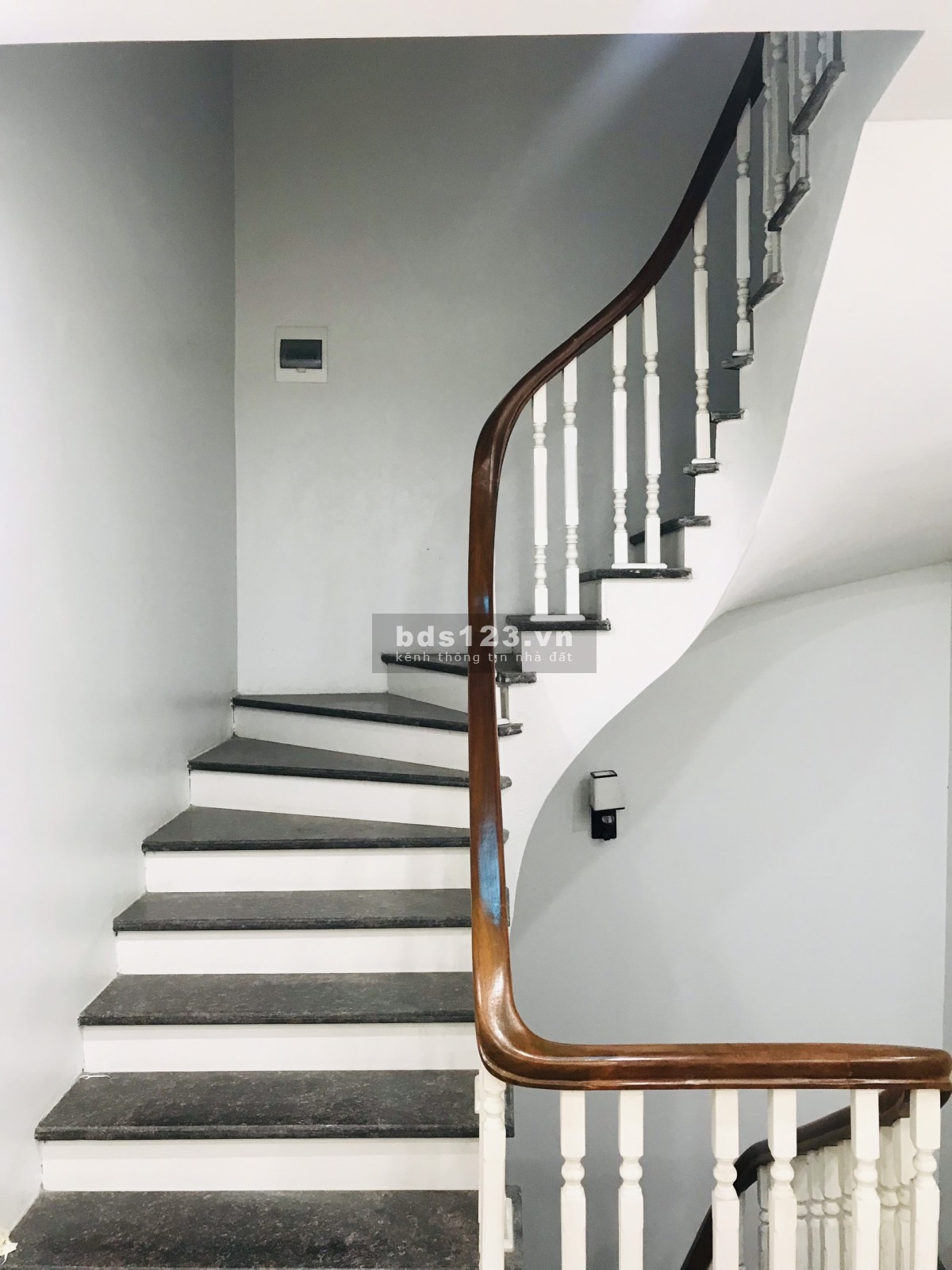 Cho thuê Biệt thự Geleximco Lê Trọng Tấn, Hà Đông. Căn góc DT 266m2, 4 tầng. Giá 35tr