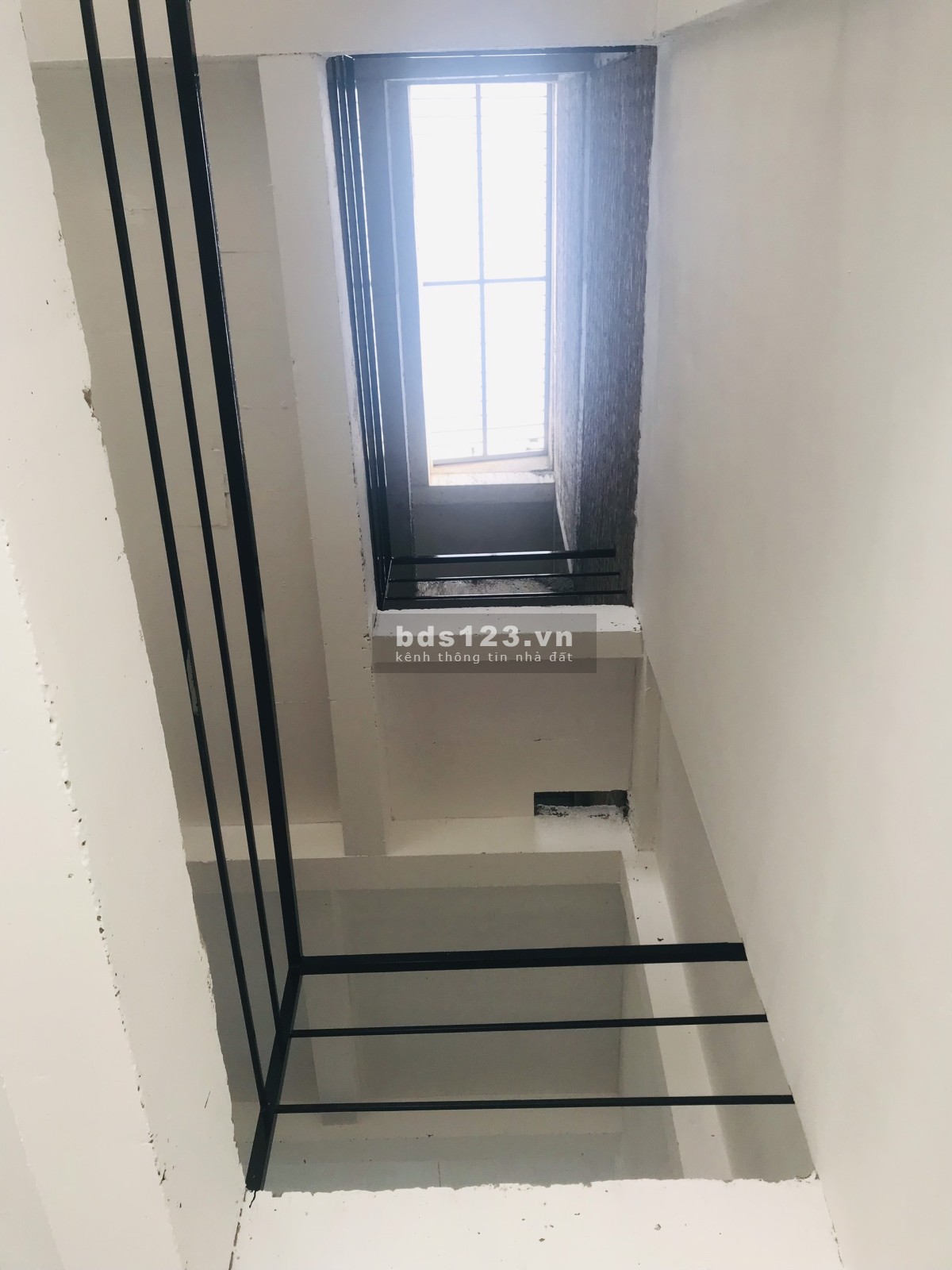 Cho thuê liền kề Geleximco Lê Trọng Tấn, DT 90m2, 4 tầng, giá 20tr Full đồ