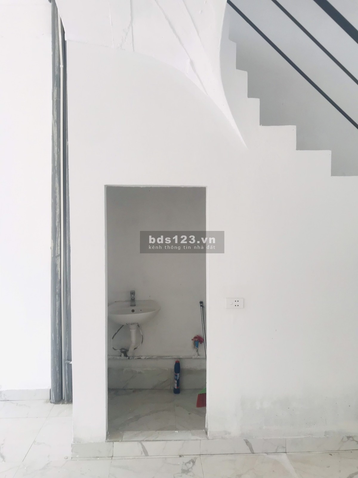 Cho thuê liền kề Geleximco Lê Trọng Tấn, DT 90m2, 4 tầng, giá 20tr Full đồ