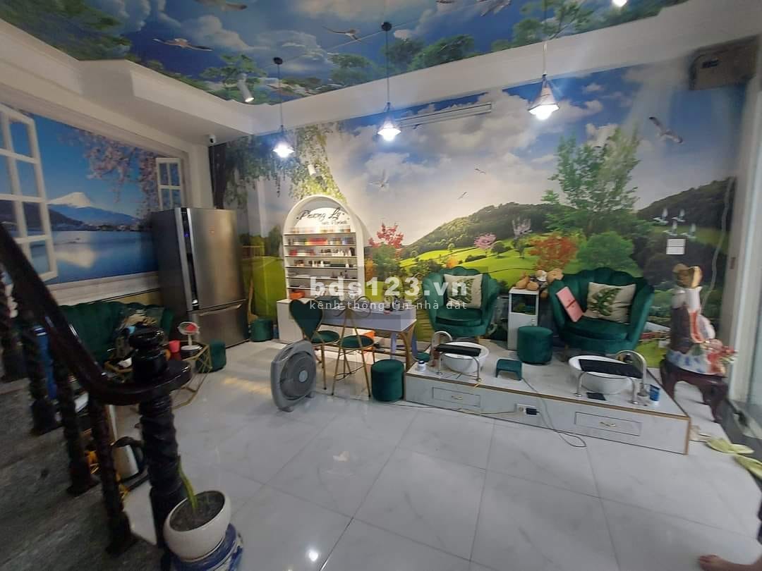 Lô góc, oto tránh, ngõ thông kinh doanh sầm uất - Dịch Vọng Hậu, 2 mặt view thoáng vĩnh viễn