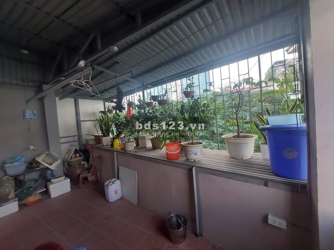 Lô góc, oto tránh, ngõ thông kinh doanh sầm uất - Dịch Vọng Hậu, 2 mặt view thoáng vĩnh viễn