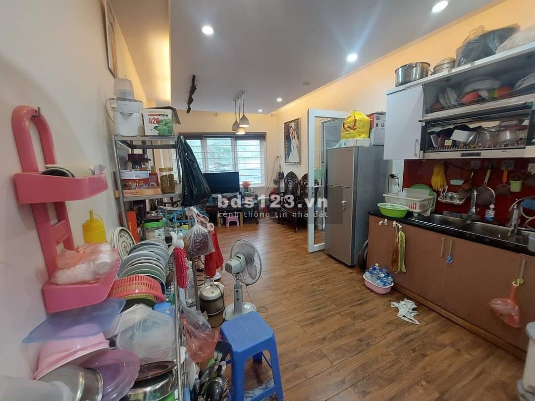 Lô góc, oto tránh, ngõ thông kinh doanh sầm uất - Dịch Vọng Hậu, 2 mặt view thoáng vĩnh viễn