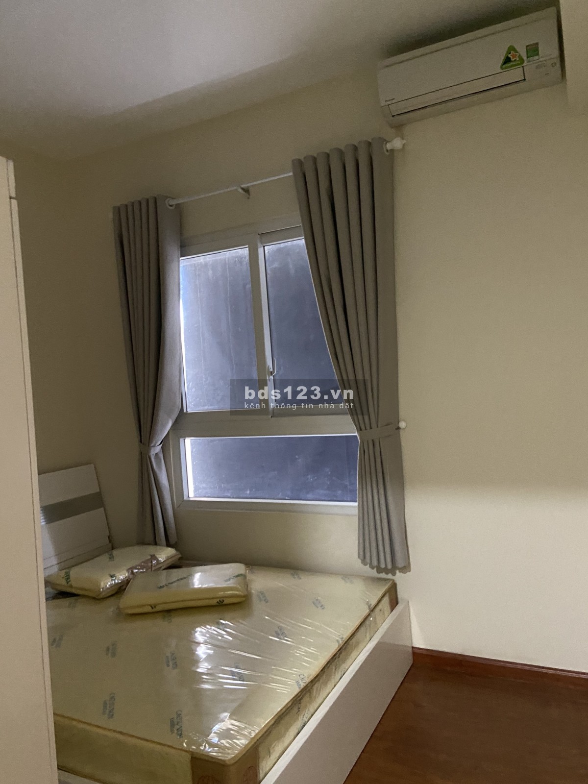 Cần cho thuê căn hộ chung cư Felisa Riverside, 99E Bến Bình Đông