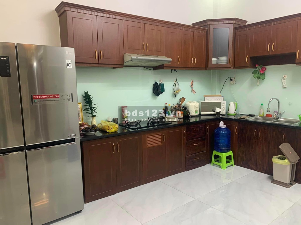 Nhà 3 tầng, hẻm 5m, Huỳnh Tấn Phát, quận 7, DT 5X11.5, Giá 4 tỷ 9