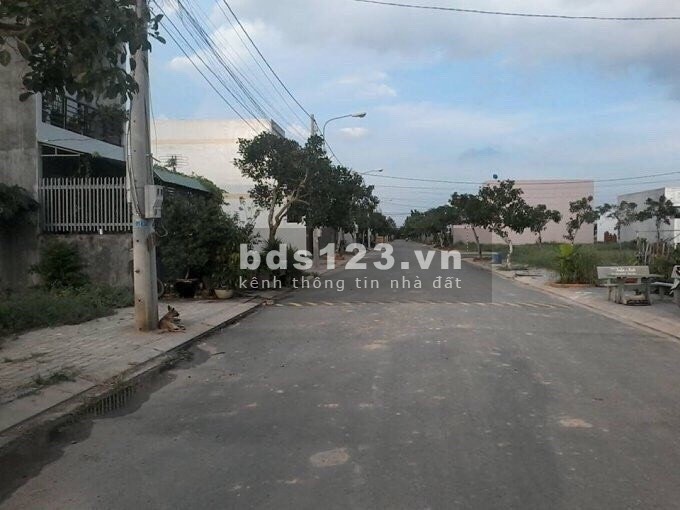 Đi nước ngoài bán gấp đất QL13, hiệp bình phước,thủ đức . đất 80m2, giá 2tỷ4 chỉ còn 1tỷ999