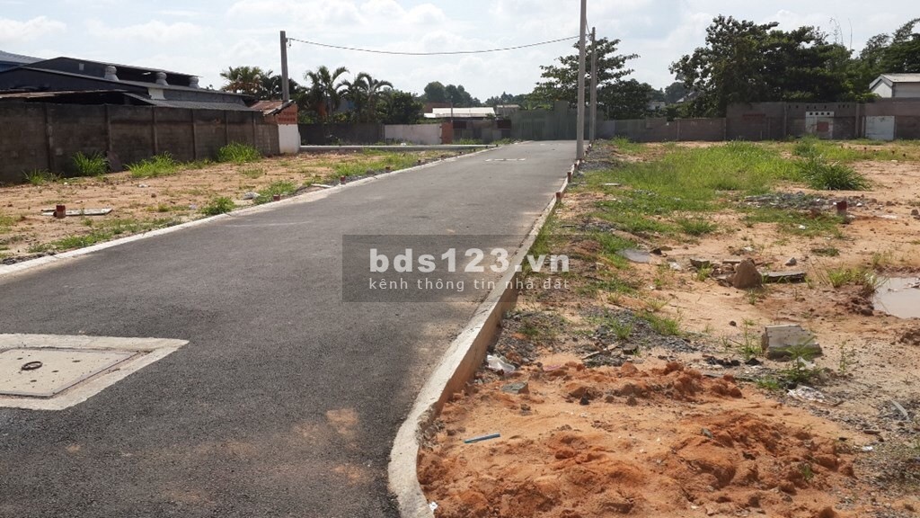 Bán gấp lô đất có sổ đường Phạm Văn Chiêu, P14 Gò Vấp gần chợ 75m2, 2ty6 LH 0909 856 907