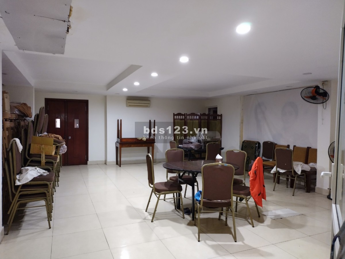 Mặt bằng 175m2 sẵn gian bếp. Kinh doanh mọi mô hình, nhà hàng. Tôn Đức Thắng
