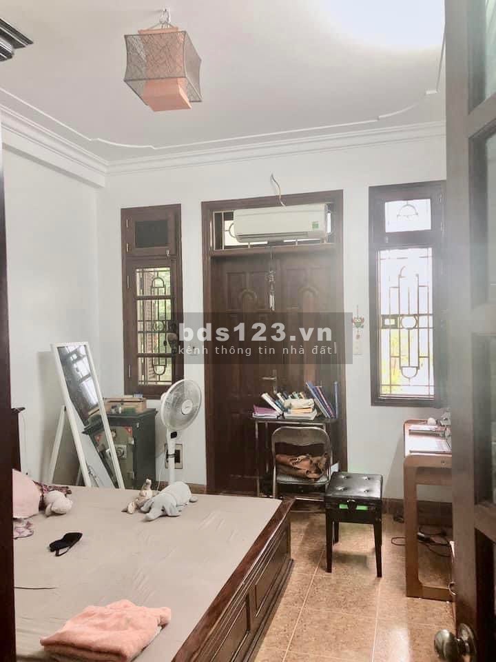 Siêu hiếm bán gấp nhà view hồ đường Kim Giang 55m, ngõ to như phố, nhỉnh 5 tỷ