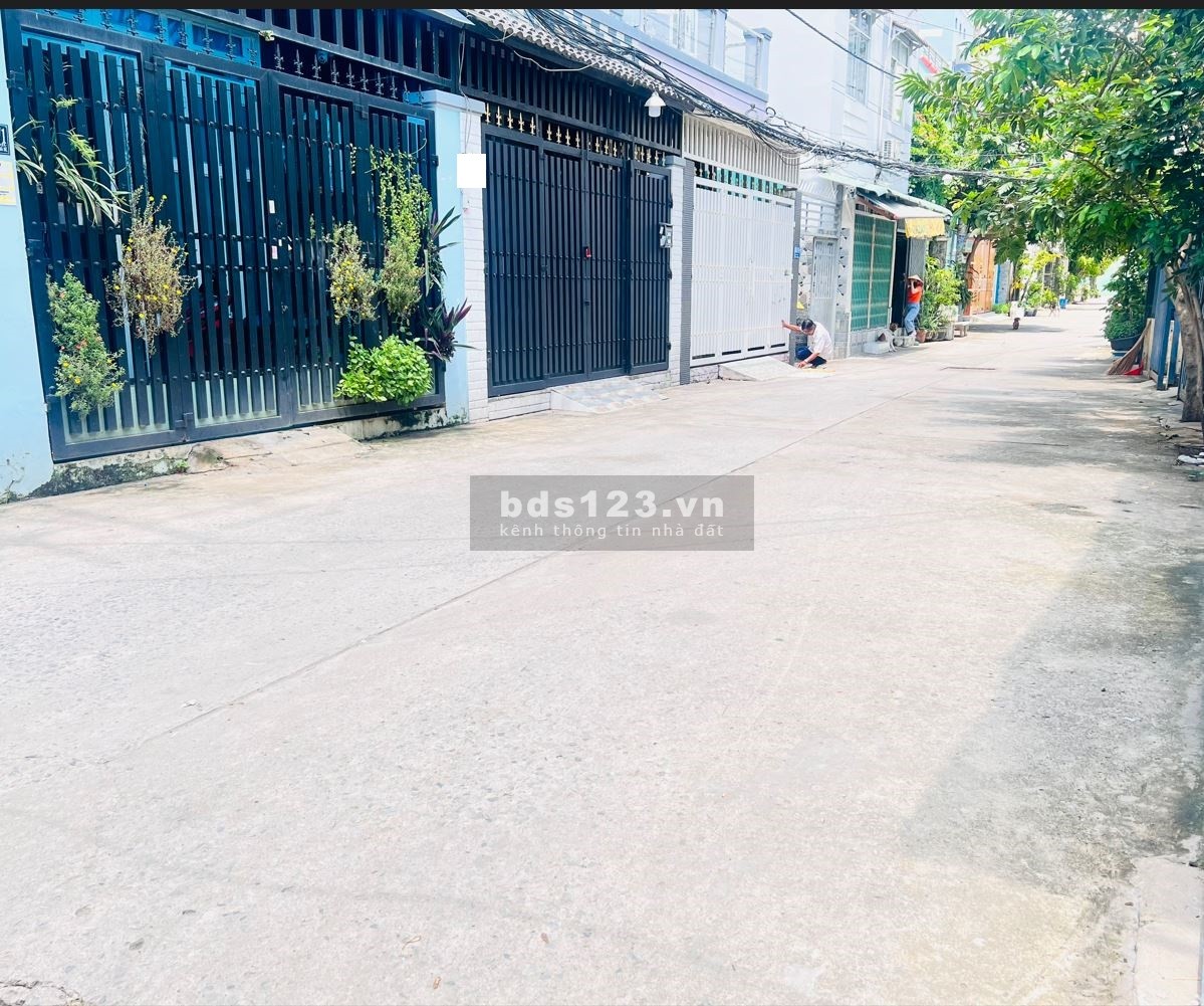 Nhà 3 tầng, hẻm 5m, Huỳnh Tấn Phát, quận 7, DT 5X11.5, Giá 4 tỷ 9