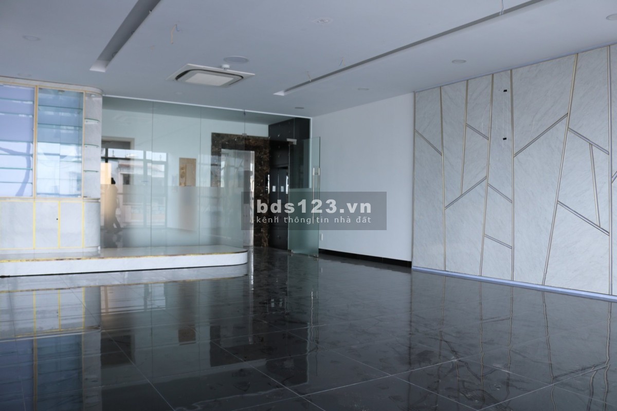 Chính chủ cho thuê văn phòng quận Phú Nhuận giá rẻ 45 triệu cho 3 lầu