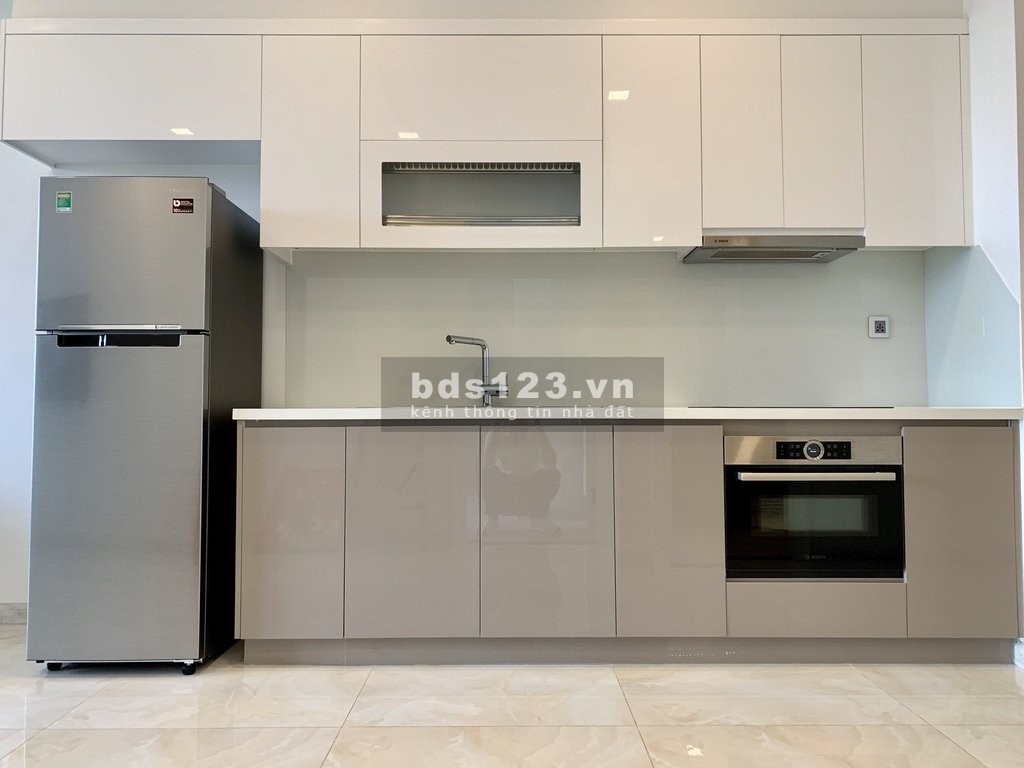 bán gấp căn hộ 50m giá 5ty Vinhomes Q1 Tphcm