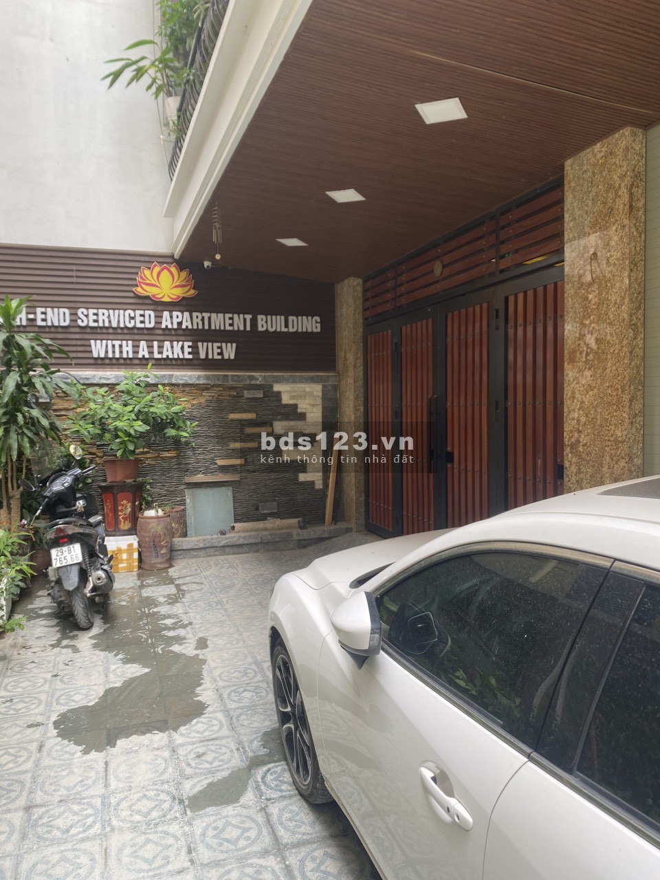 Cho thuê căn hộ dịch vụ Số 61C, Ngõ 29 Võng Thị, Tây Hồ. Sát View hồ cực thoáng. Chỉ 6Xtr