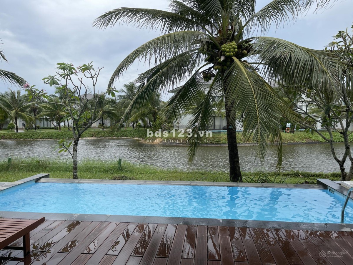Chủ nhà ngộp bank cần ra gấp căn biệt thự Villa, DT: 400m2, 2 tầng,3 PN, giá 14 tỷ, full nội thất