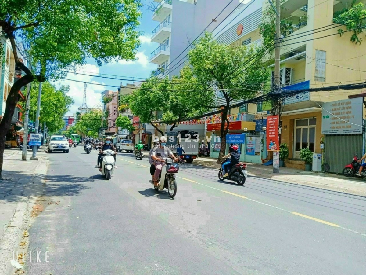 Bán nhà MT đường Hoàng Hoa Thám, Phường 6, BT ( đối diện UBP ) 5.5x7m, 4 Tầng, HĐT 25Tr, 11.8 Tỷ