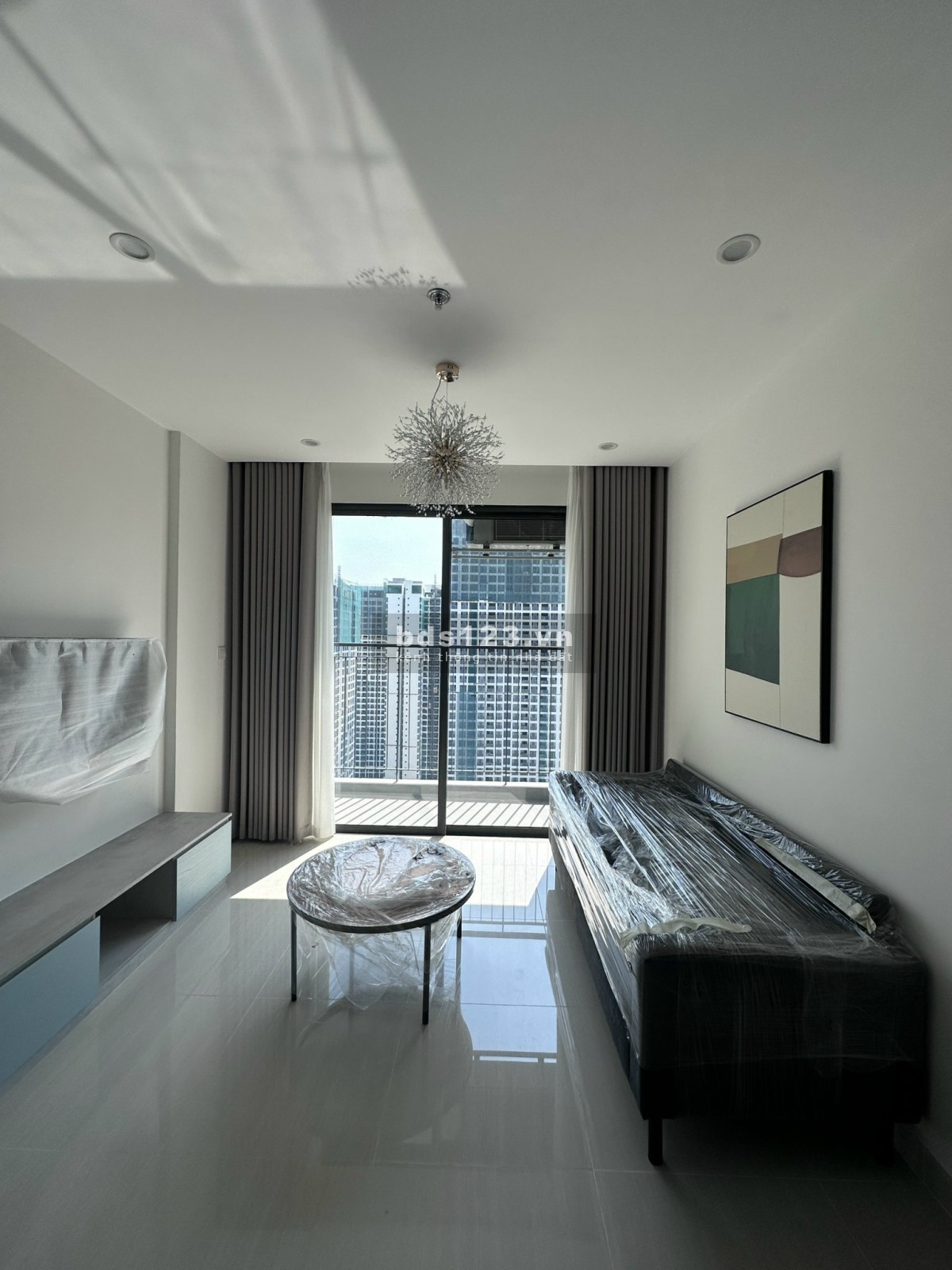 Cho thuê căn 1PN+ full nội thất chỉ 8 củ tại Vinhomes Quận 9