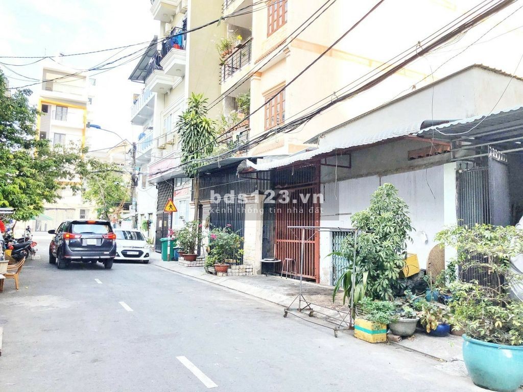 Quận 7 - Tìm Nữ ở ghép giá rẻ phòng 2,2tr/ tháng gần Khu chế xuất