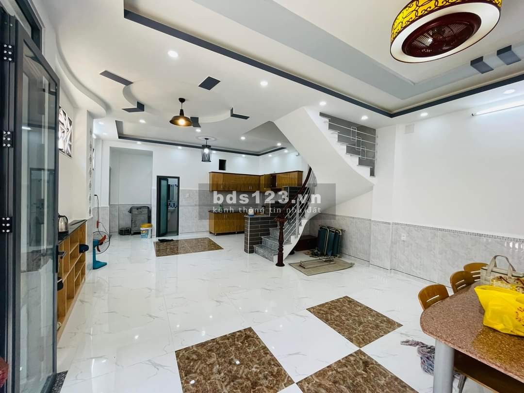 Bán nhà 60m²- giá rẻ nhất khu vực - hxh- sát mt- Dương Quảng Hàm Gò Vấp